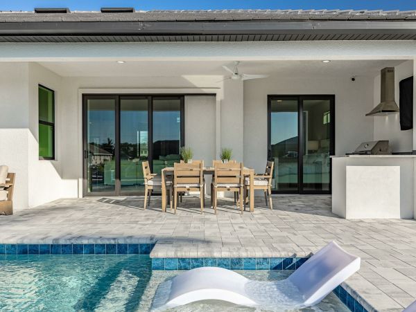Luxury Villa On The Canal For Six Guests