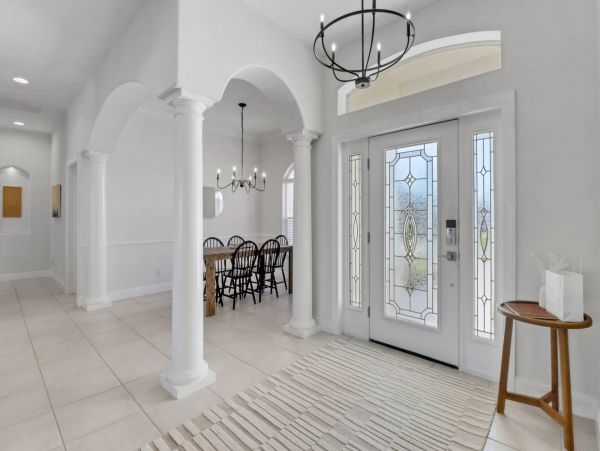 Four Bedroom Villa with Large Pool And Spa