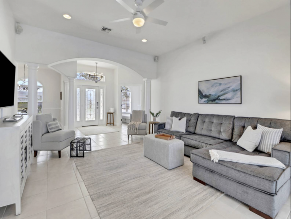 Four Bedroom Villa with Large Pool And Spa