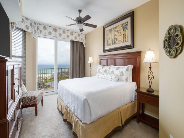 Lovely Miramar Beach 3 Bedroom Vacation Rental