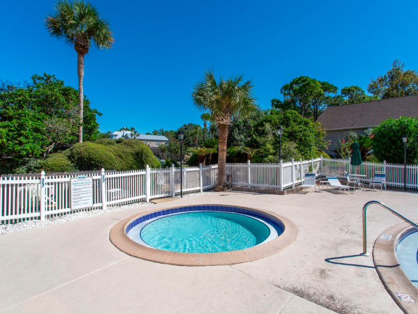 Lovely Miramar Beach 3 Bedroom Vacation Rental
