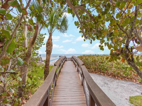 Marco Island Oceanfront Vacation Condo RARE Three Bedrooms