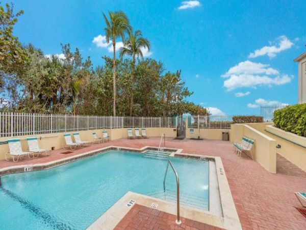 Marco Island Oceanfront Vacation Condo RARE Three Bedrooms