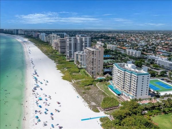 Marco Island Oceanfront Vacation Condo RARE Three Bedrooms