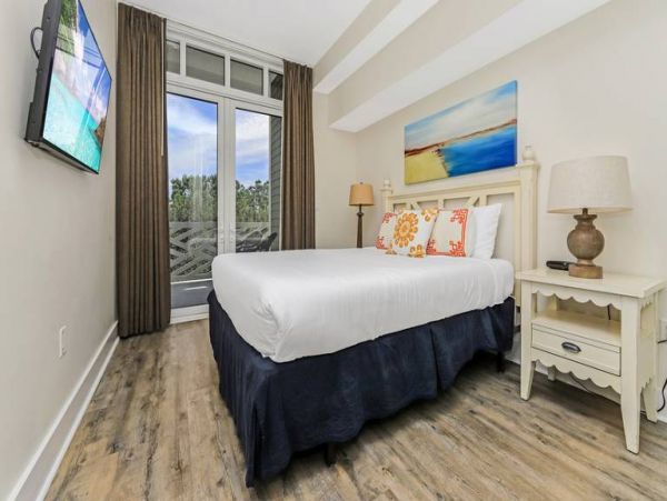 Miramar Beach Vacation Condo with 3 Bedrooms