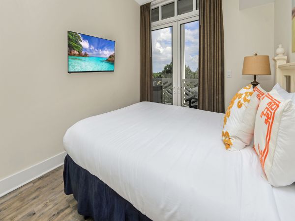 Miramar Beach Vacation Condo with 3 Bedrooms