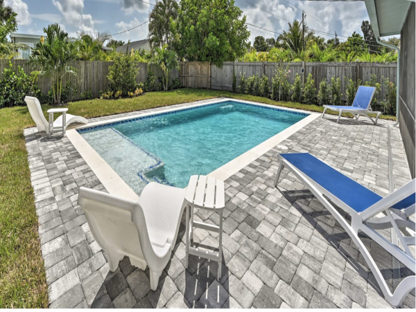 New Naples Pool Home Walk to Vanderbilt Beach