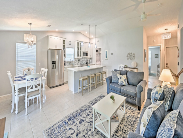 New Naples Pool Home Walk to Vanderbilt Beach