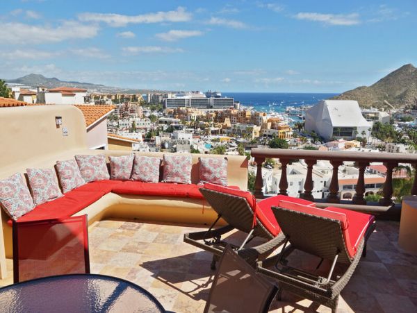 Lovely 2 Bedroom Vacation Home with Great Views