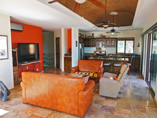 Lovely 2 Bedroom Vacation Home with Great Views