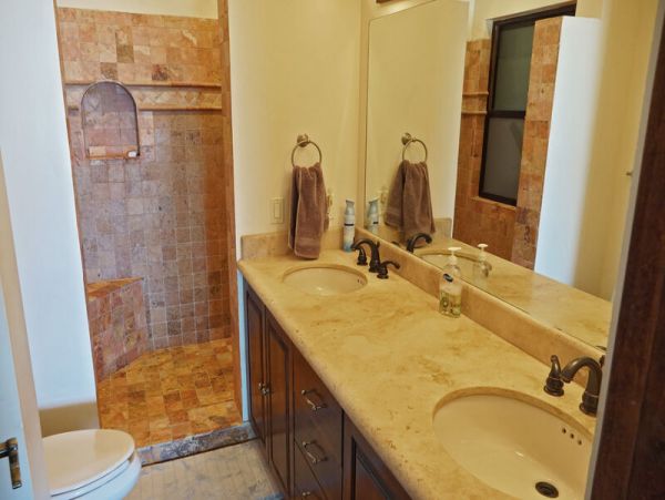Lovely 2 Bedroom Vacation Home with Great Views