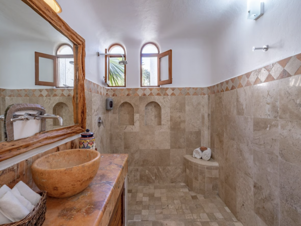 Akumal Stunning Waterfront Luxury Villa Plus Guest Apartment