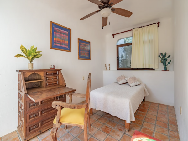 Akumal Stunning Waterfront Luxury Villa Plus Guest Apartment