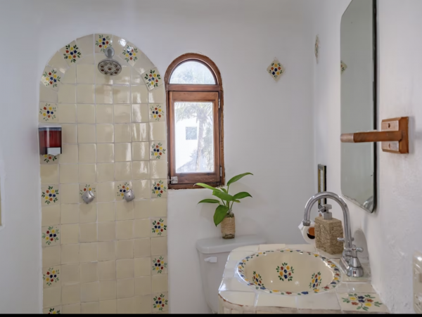 Akumal Stunning Waterfront Luxury Villa Plus Guest Apartment