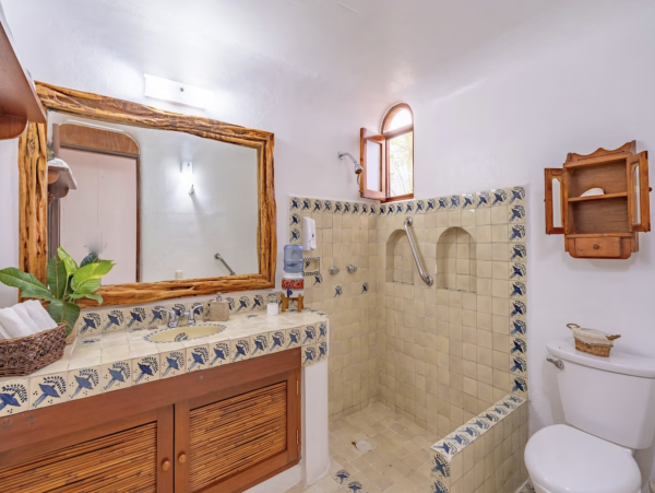 Akumal Stunning Waterfront Luxury Villa Plus Guest Apartment