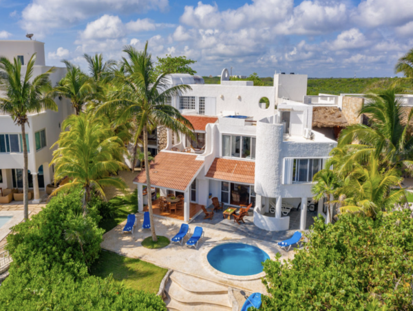 Akumal Stunning Waterfront Luxury Villa Plus Guest Apartment
