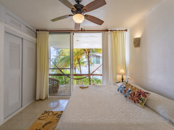 Akumal Stunning Waterfront Luxury Villa Plus Guest Apartment
