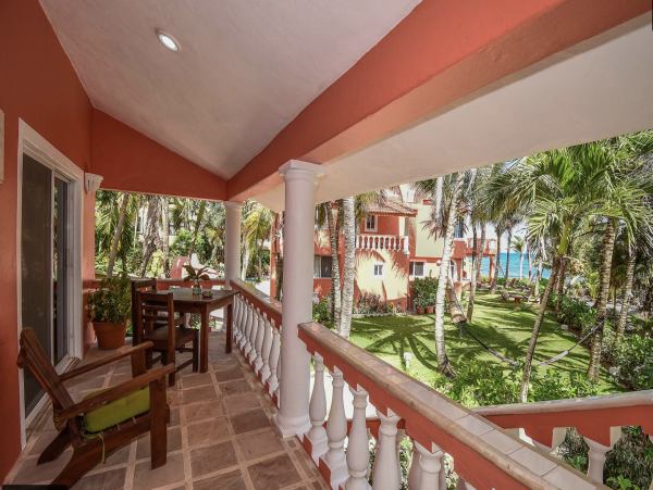 Half Moon Bay Akumal Vacation Villa & Guest House Sleeps 10