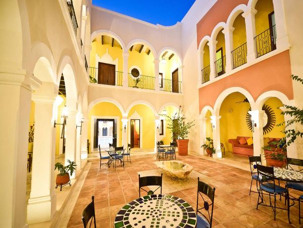 Riviera Maya Seaside Splendor: Villa wih Gourmet Service & Breathtaking Views