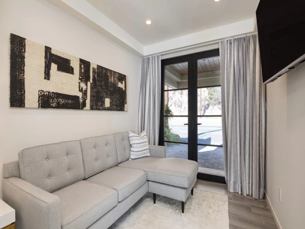 Malibu Oceanfront 3 Bedroom Luxury Vacation Rental