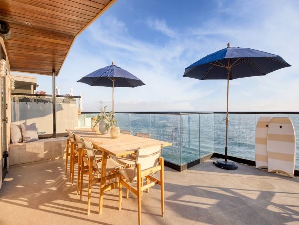 Malibu Oceanfront 3 Bedroom Luxury Vacation Rental