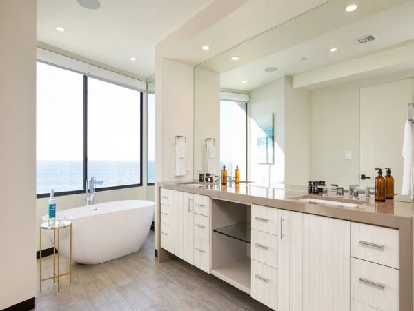 Malibu Oceanfront 3 Bedroom Luxury Vacation Rental