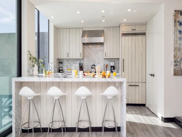Malibu Oceanfront 3 Bedroom Luxury Vacation Rental