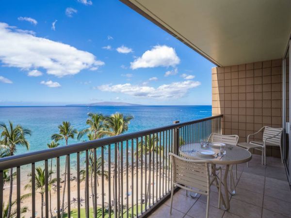 2 Bedroom Vacation Condo in Kihei with Stunning Ocean Views