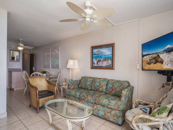 2 Bedroom Vacation Condo in Kihei with Stunning Ocean Views