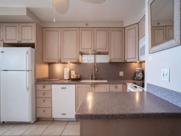 2 Bedroom Vacation Condo in Kihei with Stunning Ocean Views