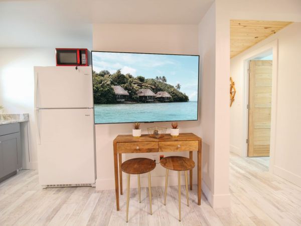 Charming 3 Bedroom Vacation Condo in Sarasota Sleeps 6