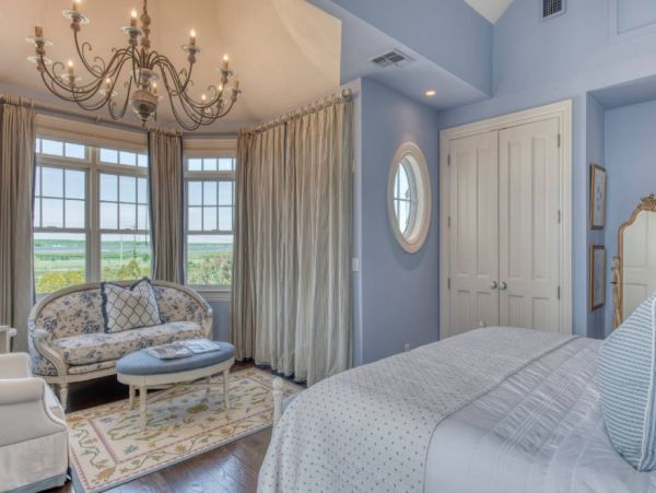 Westhampton Beach Vacation Home Eight Bedroom On Beach