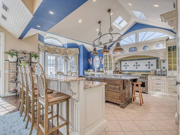 Westhampton Beach Vacation Home Eight Bedroom On Beach