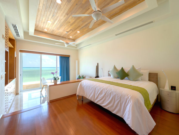 Gorgeous 6 Bedroom Vacation Villa in Cancun