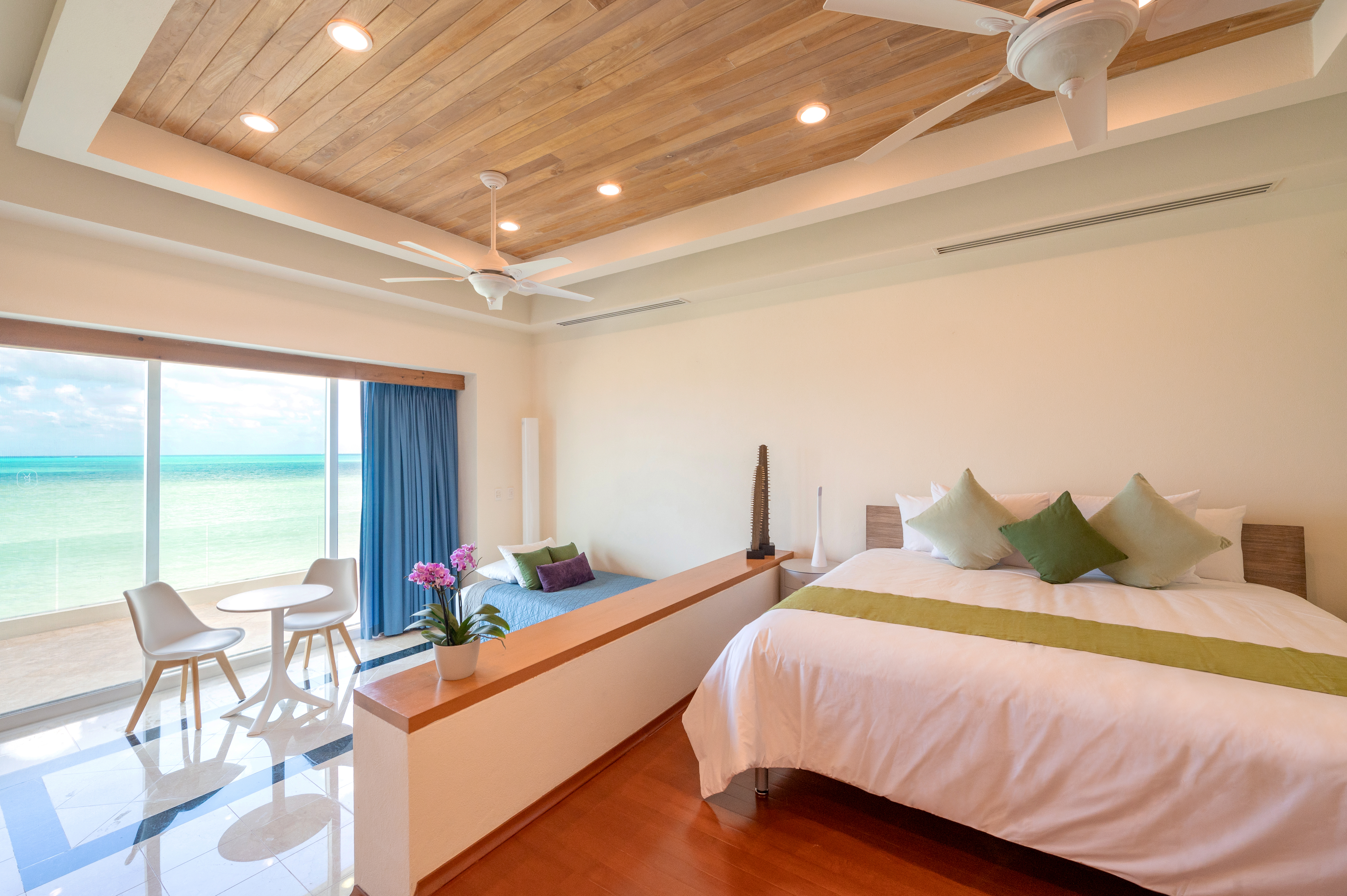 Gorgeous 6 Bedroom Vacation Villa in Cancun