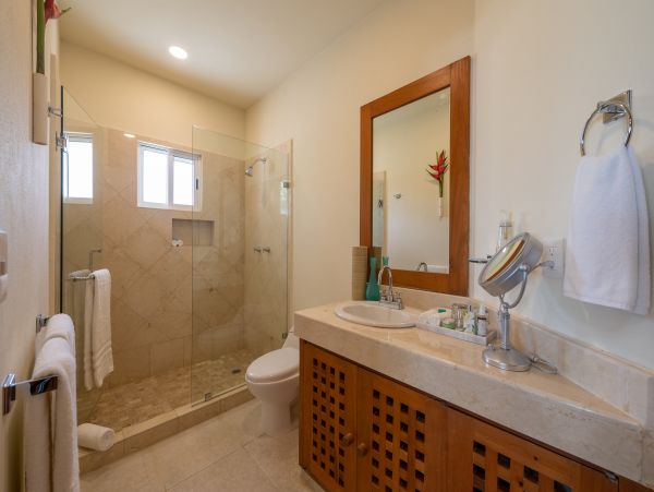Gorgeous 6 Bedroom Vacation Villa in Cancun