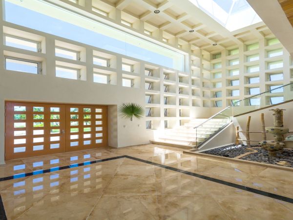 Gorgeous 6 Bedroom Vacation Villa in Cancun