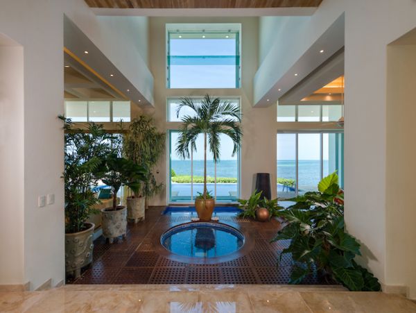 Gorgeous 6 Bedroom Vacation Villa in Cancun