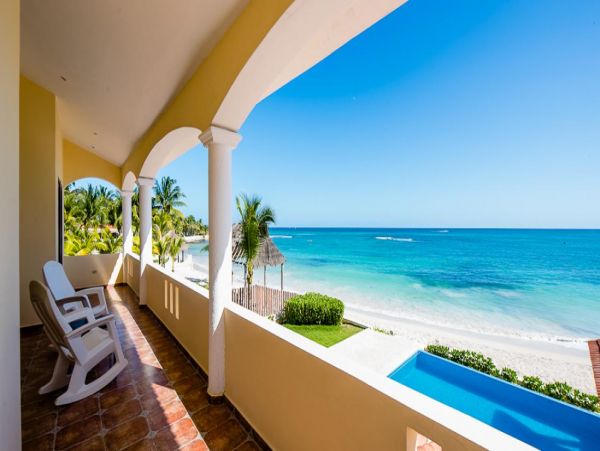 Beach front Villa 5 Bedroom & Infinity Pool near Playa del Carmen