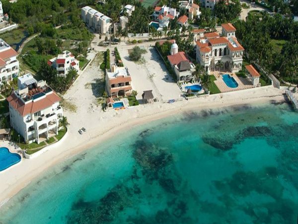 Beach front Villa 5 Bedroom & Infinity Pool near Playa del Carmen