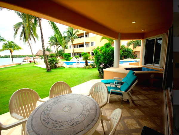 Beautiful 3 Bedroom Vacation Condo in Playa del Carmen