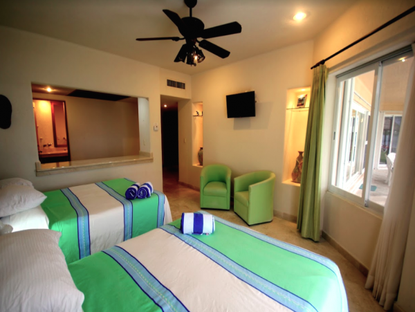 Beautiful 3 Bedroom Vacation Condo in Playa del Carmen