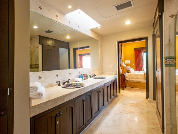 Luxury Five Bedroom Home in Puerto Aventuras