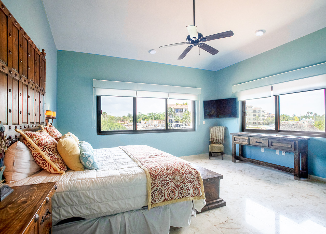 Luxury Five Bedroom Home in Puerto Aventuras