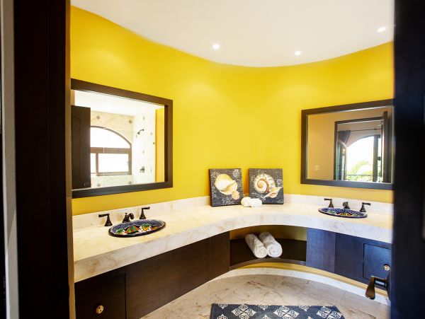 Luxury Five Bedroom Home in Puerto Aventuras
