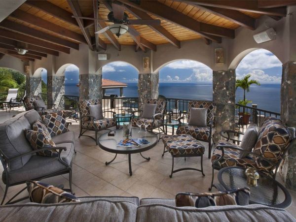 Charming 5 Bedroom Villa with Amazing Views & Pool