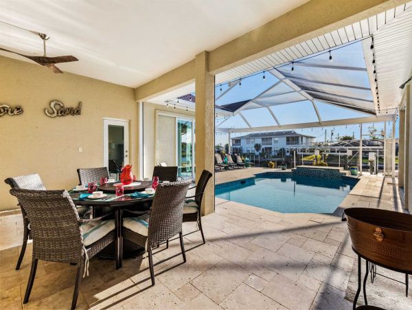 Four Bedroom Paradise On The Canal With Boat Dock