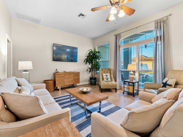 Four Bedroom Paradise On The Canal With Boat Dock