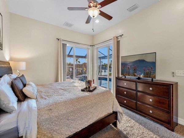 Four Bedroom Paradise On The Canal With Boat Dock