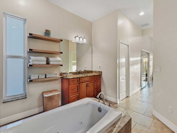 Four Bedroom Paradise On The Canal With Boat Dock